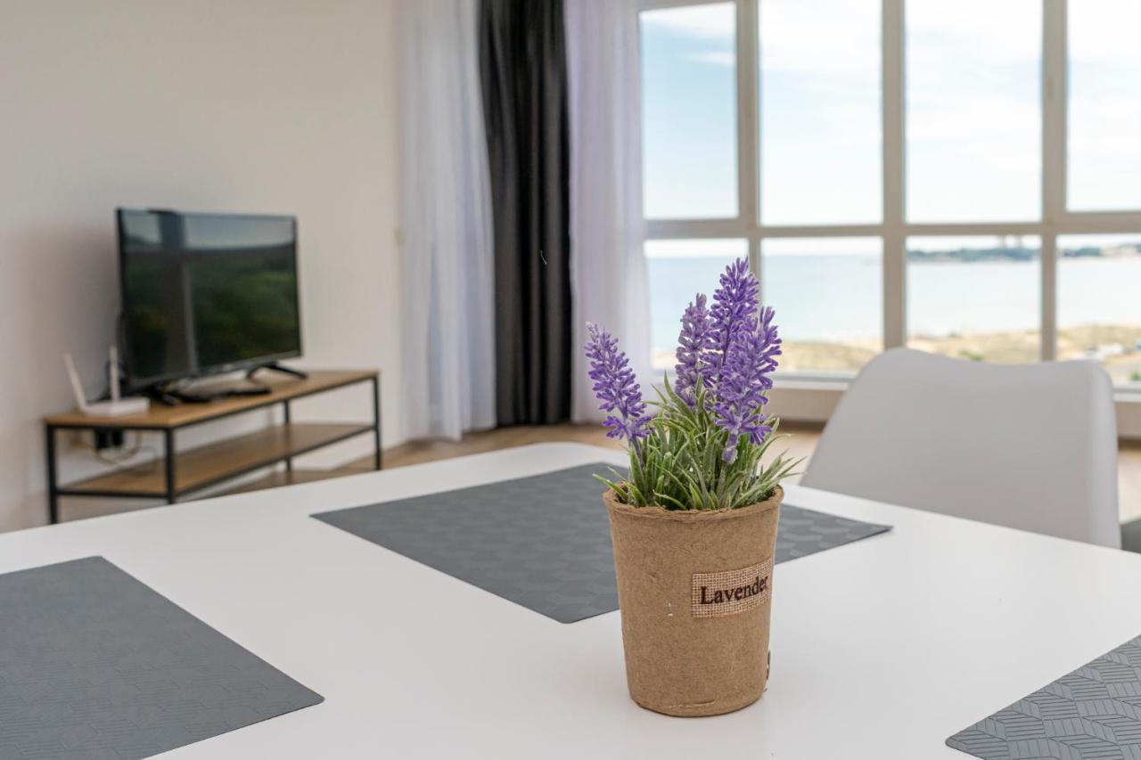 Aparthotel Primorsko Exteriör bild