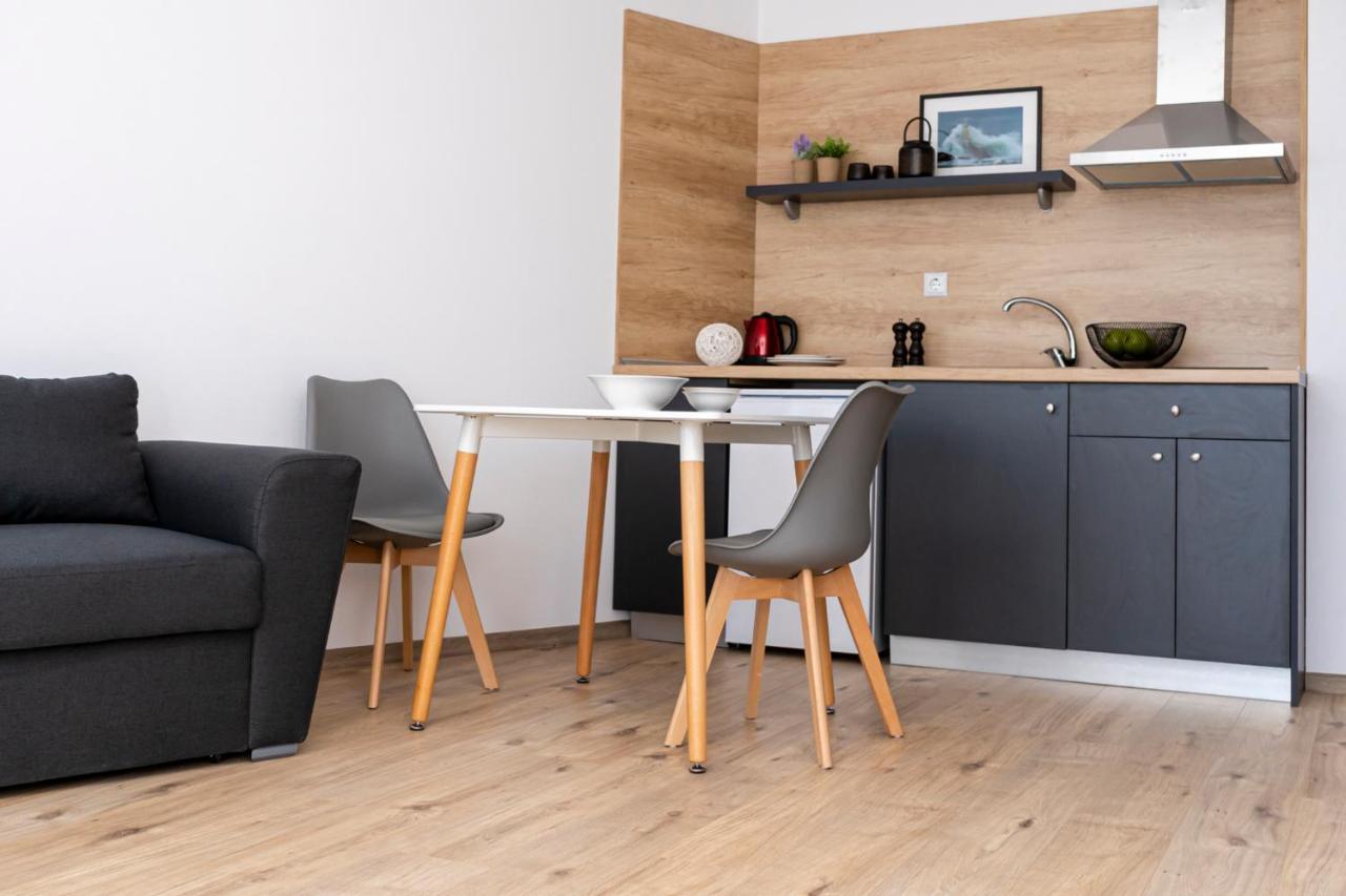 Aparthotel Primorsko Exteriör bild