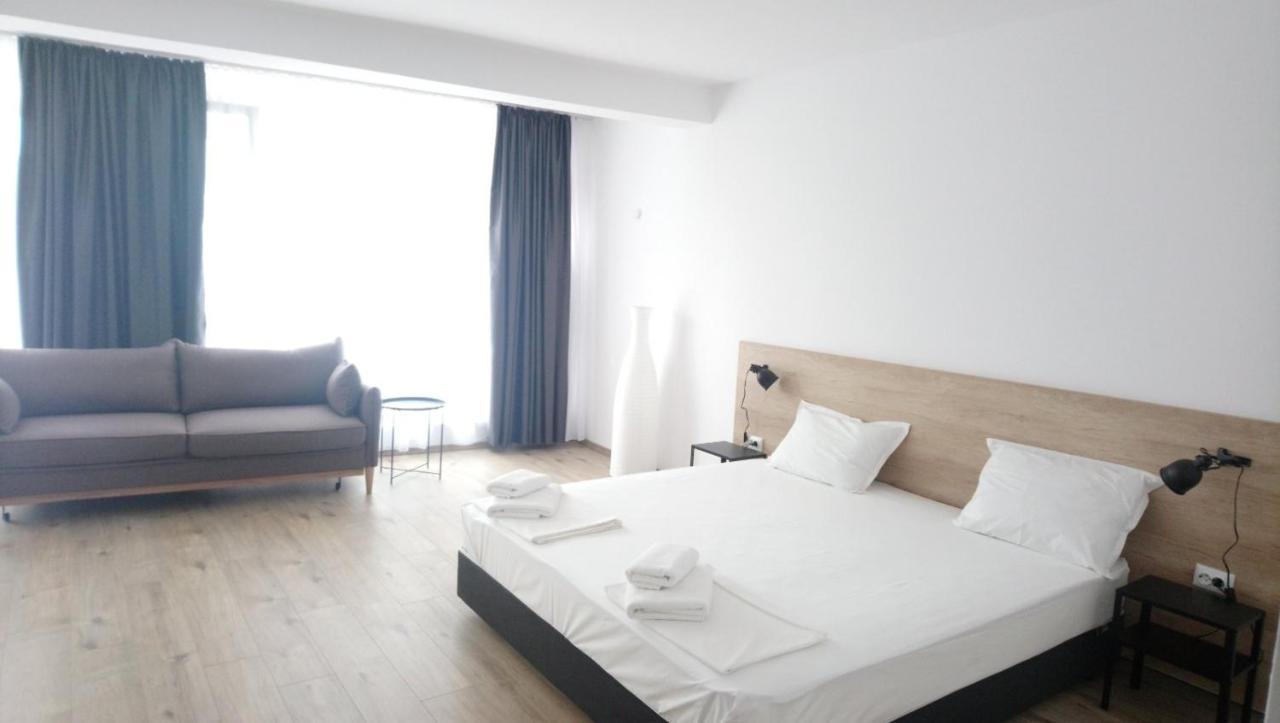 Aparthotel Primorsko Exteriör bild