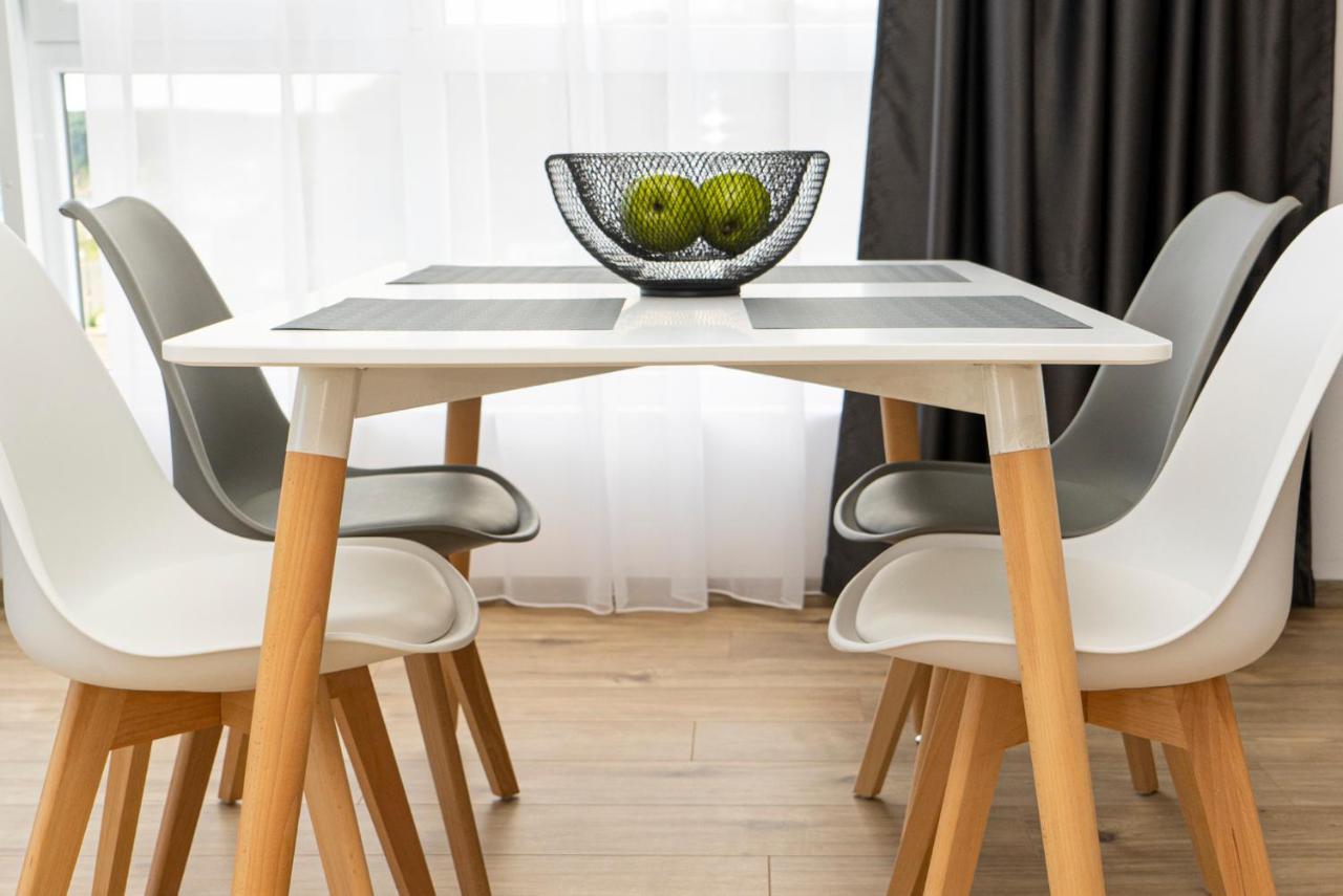Aparthotel Primorsko Exteriör bild