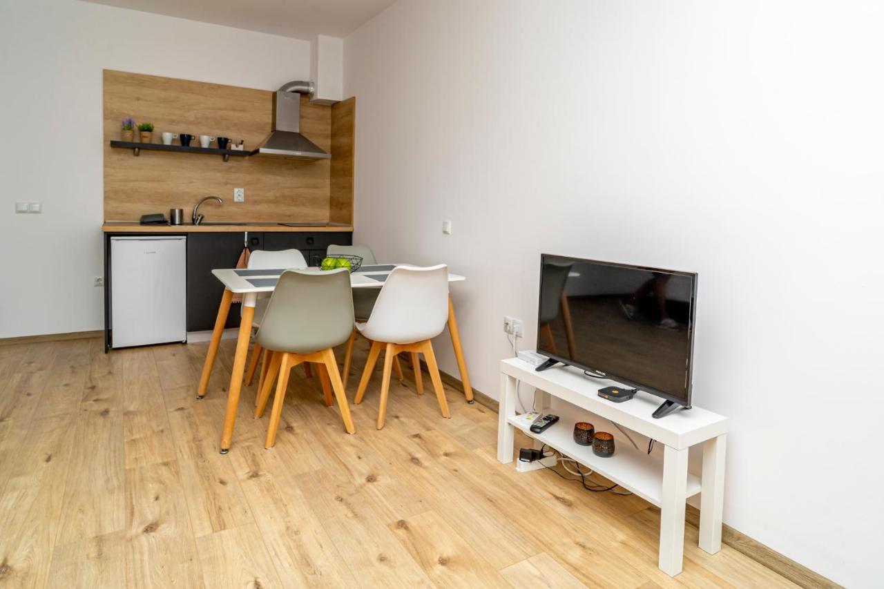 Aparthotel Primorsko Exteriör bild