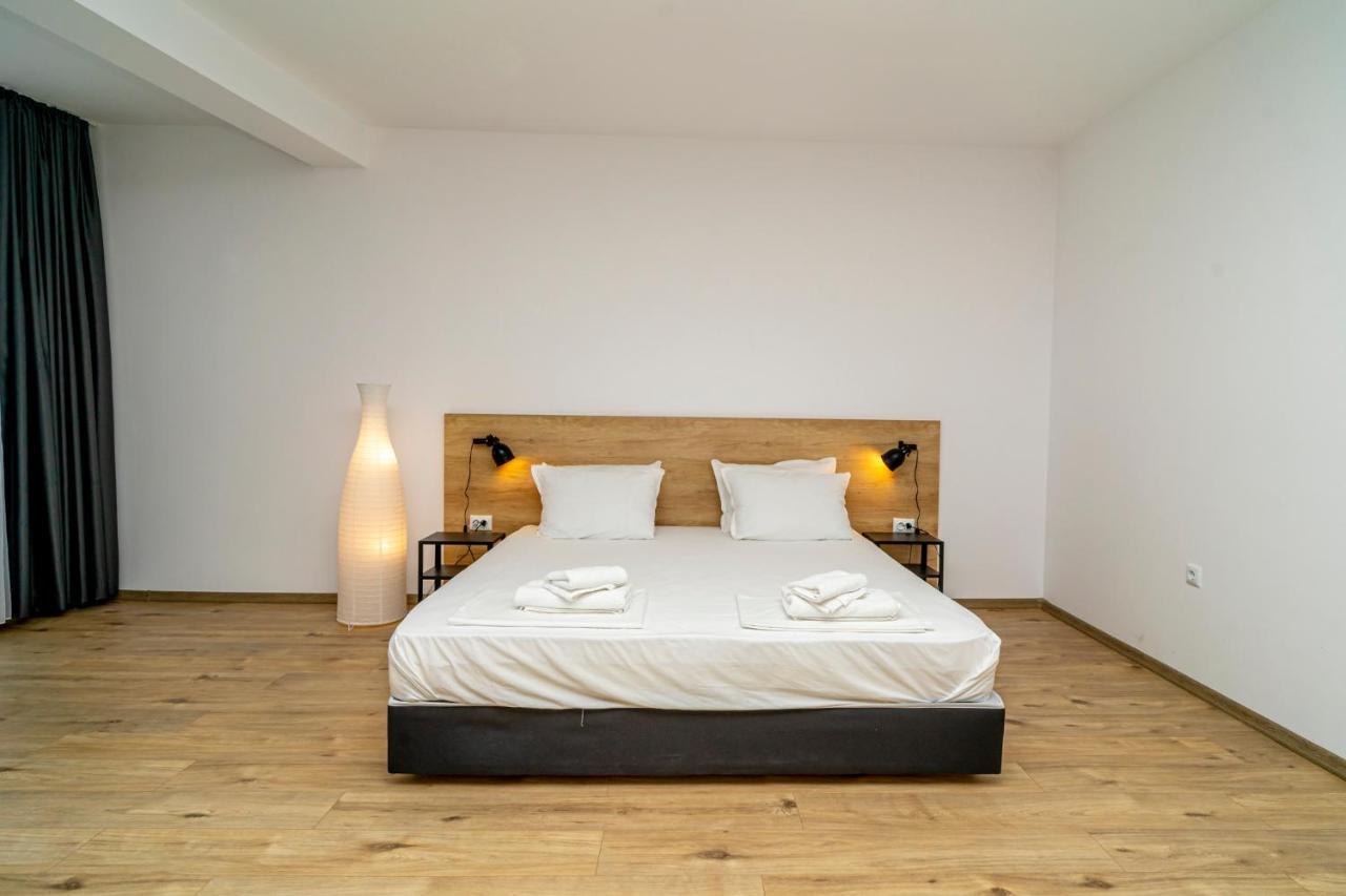 Aparthotel Primorsko Exteriör bild