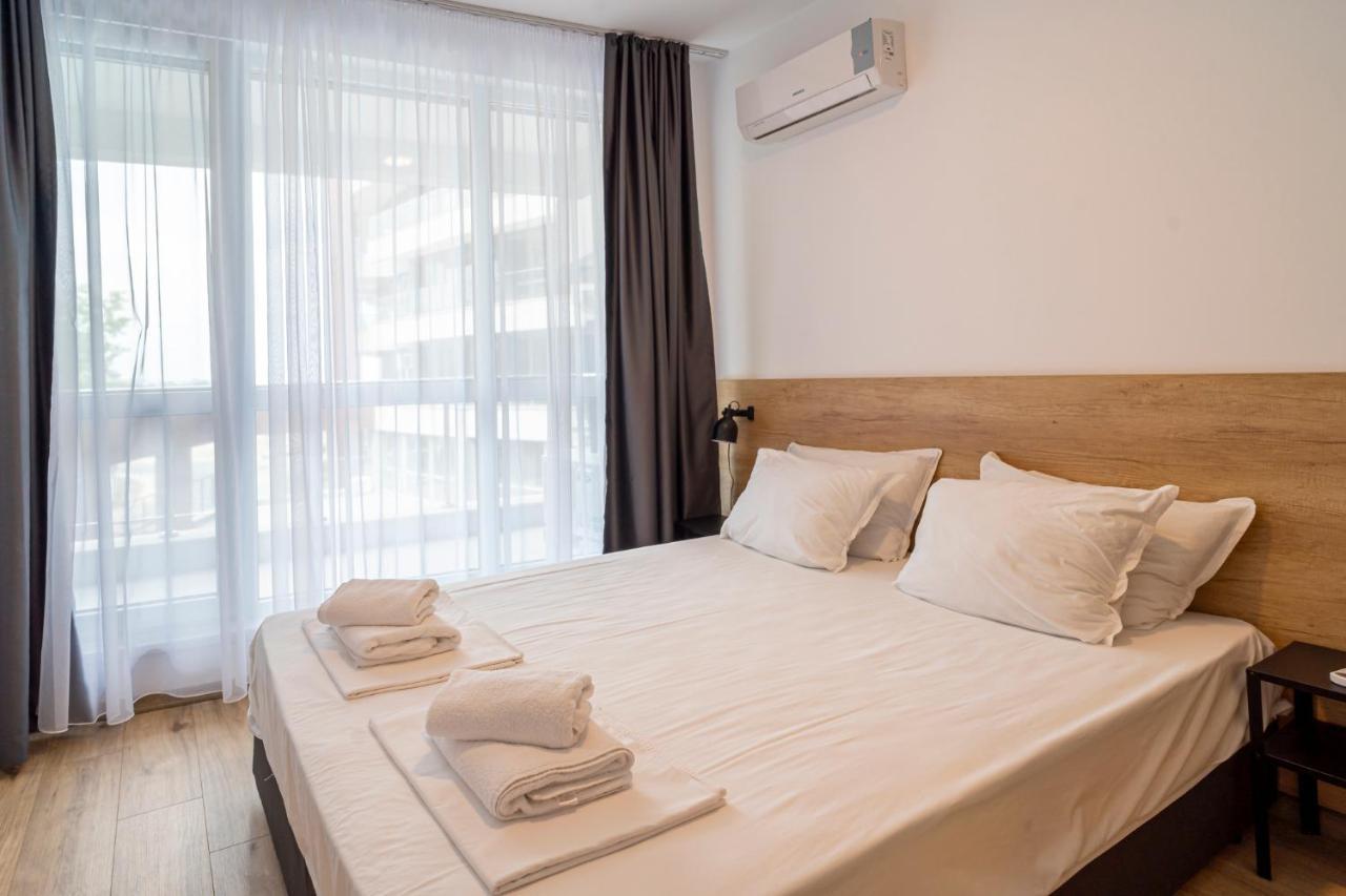 Aparthotel Primorsko Exteriör bild