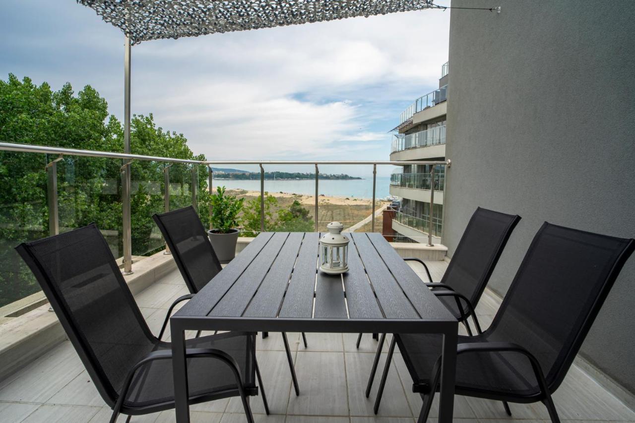 Aparthotel Primorsko Exteriör bild