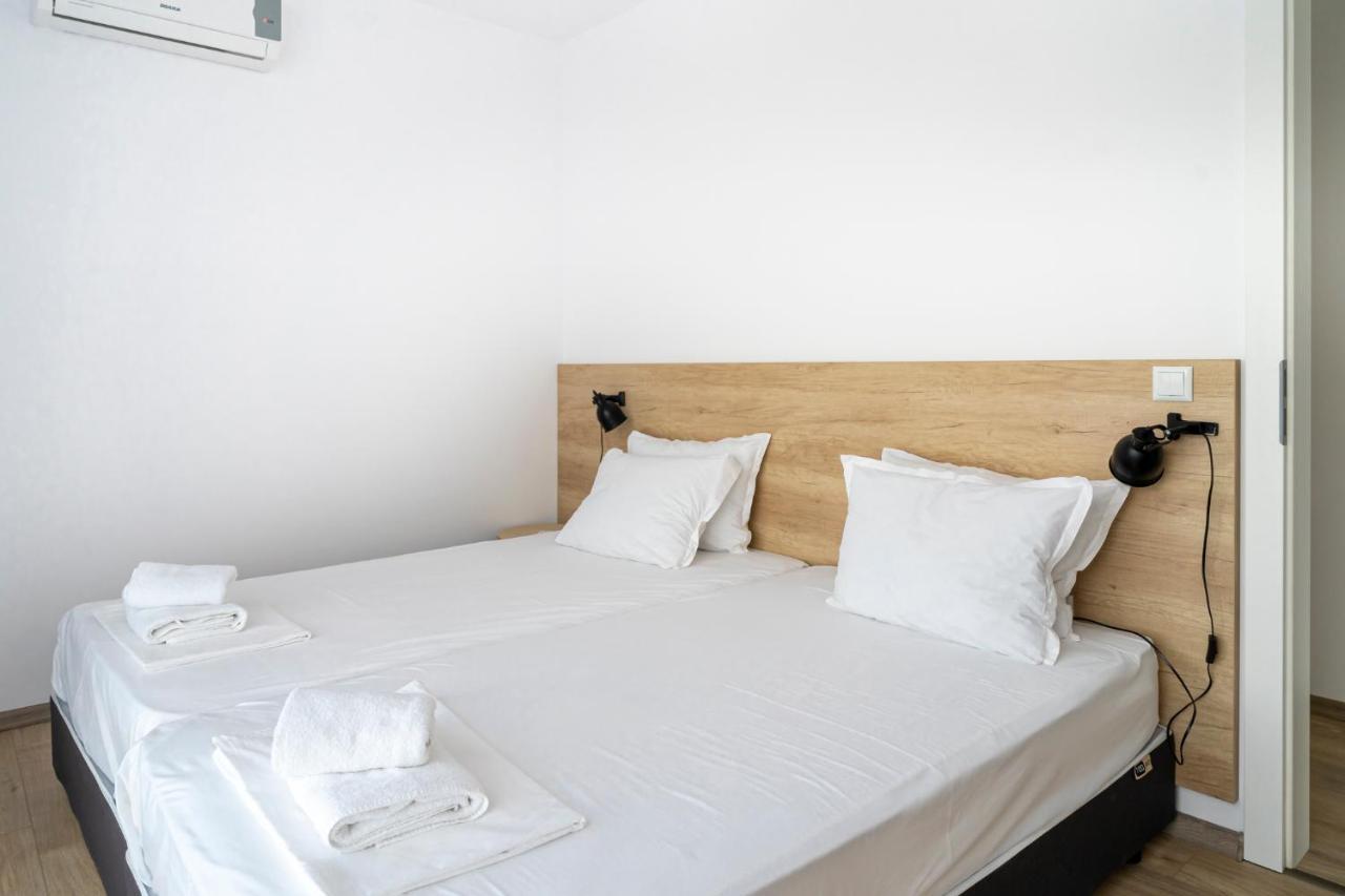 Aparthotel Primorsko Exteriör bild