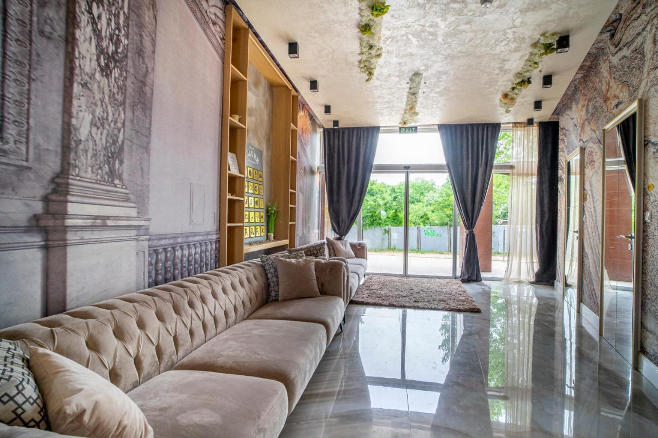 Aparthotel Primorsko Exteriör bild