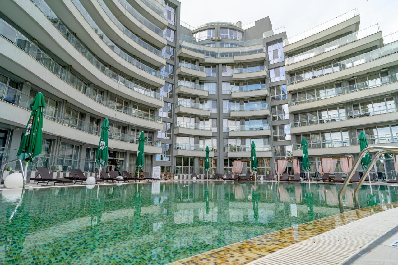Aparthotel Primorsko Exteriör bild